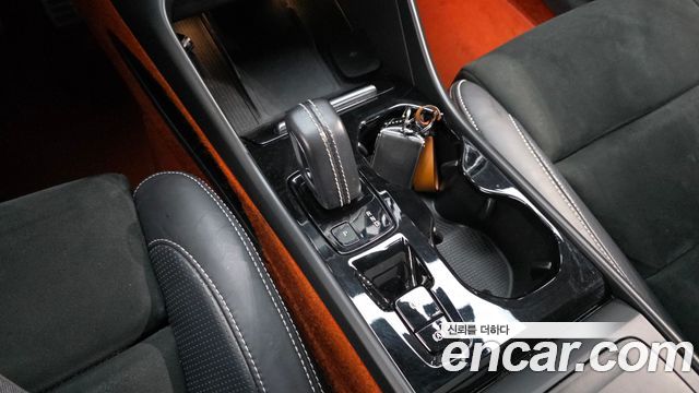 Volvo XC40 2019 thumb 9