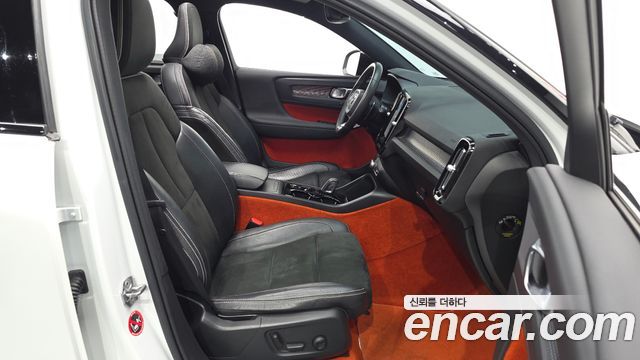 Volvo XC40 2019 thumb 10