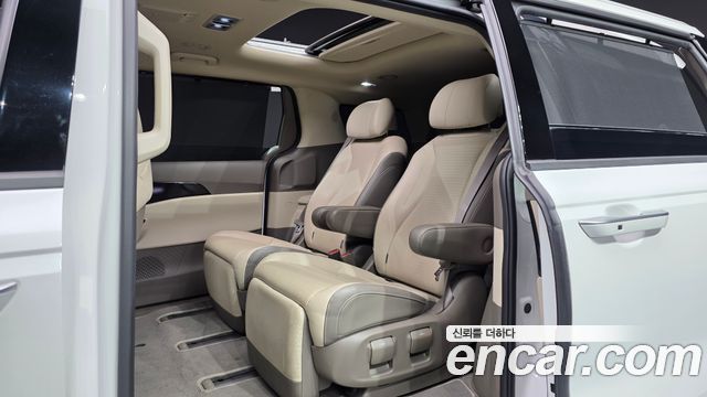 Kia Carnival 2021 thumb 12