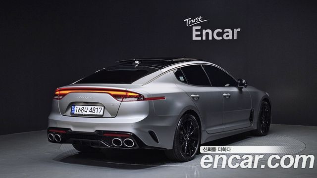 Kia Stinger 2023 thumb 3