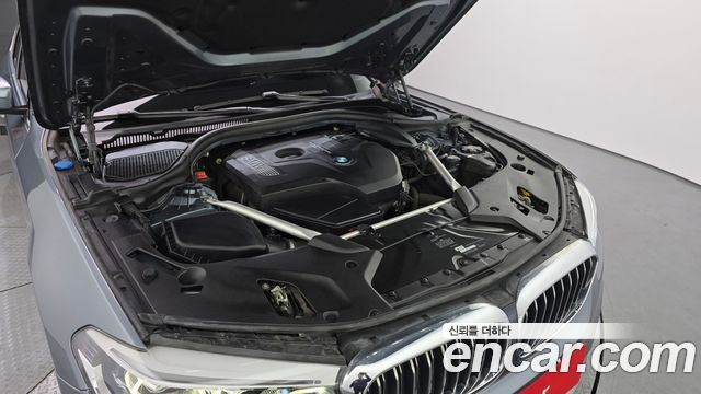 BMW 5 серии 2019 thumb 6