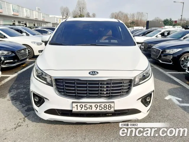 Kia Carnival 2019 thumb 6