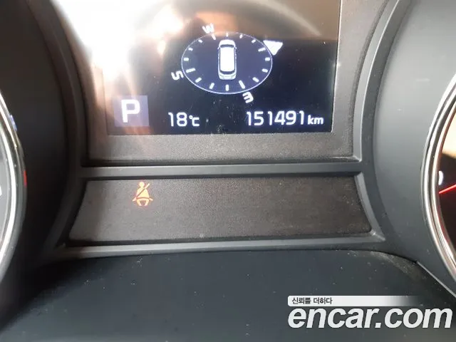 Kia Carnival 2019 thumb 2