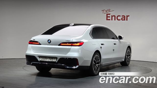 BMW 7 серии 2023 thumb 3