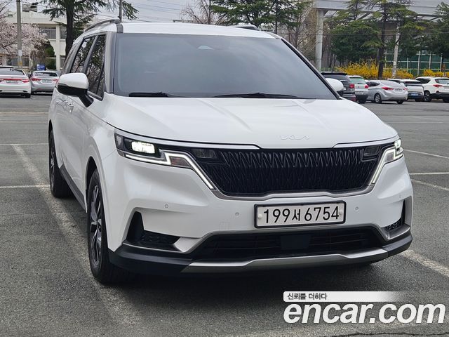 Kia Carnival 2022 thumb 3