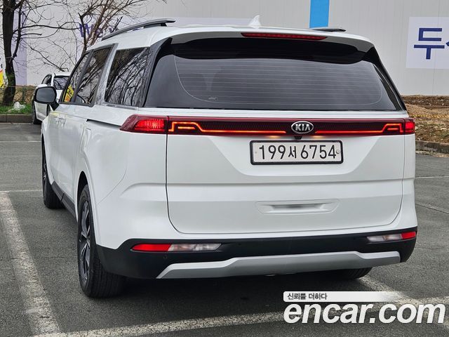 Kia Carnival 2022 thumb 5
