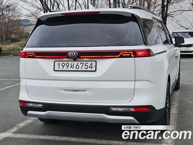 Kia Carnival 2022 thumb 6