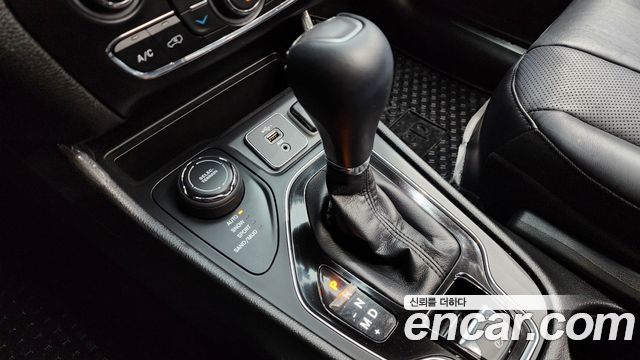 Jeep Cherokee 2021 thumb 10