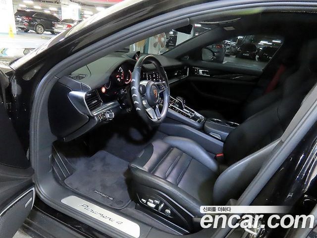 Porsche Panamera 2019 thumb 7