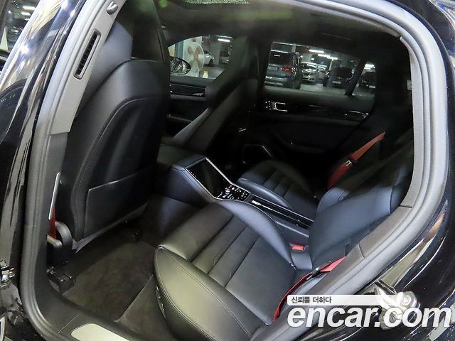 Porsche Panamera 2019 thumb 8
