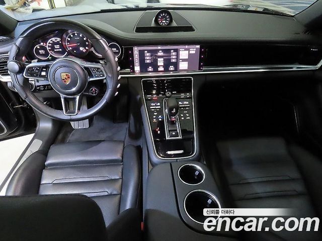 Porsche Panamera 2019 thumb 11