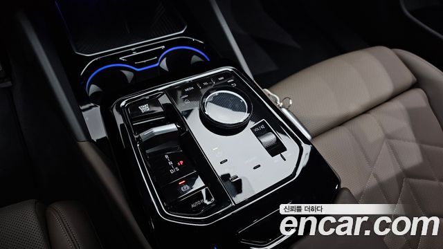 BMW 5 серии 2025 thumb 9