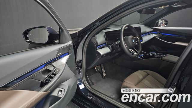 BMW 5 серии 2025 thumb 12