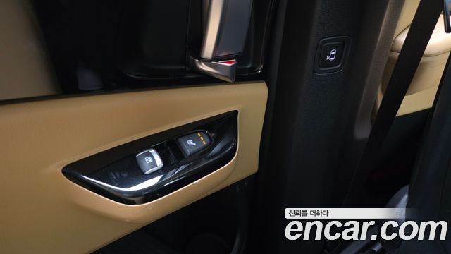 Kia Carnival 2021 thumb 12