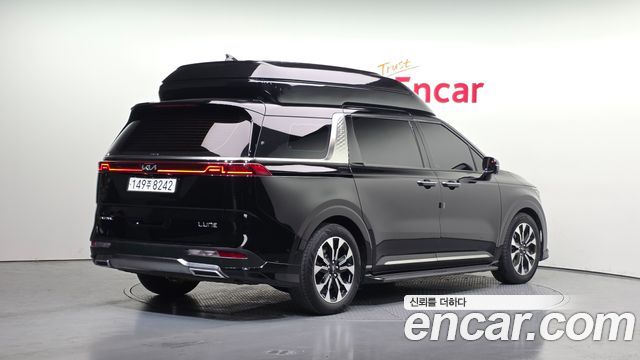 Kia Carnival 2023 thumb 3