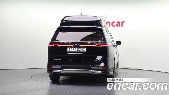 Kia Carnival 2023 thumb 5