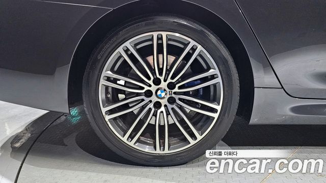 BMW 5 серии 2020 thumb 6