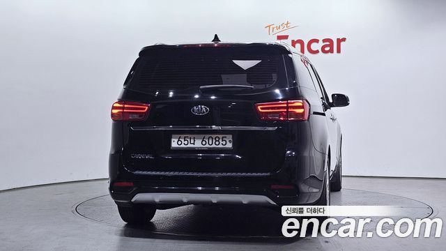 Kia Carnival 2019 thumb 5