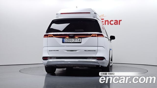 Kia Carnival 2021 thumb 5
