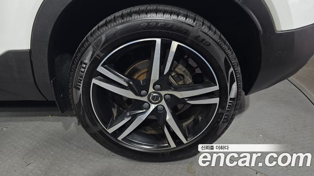 Volvo XC40 2021 thumb 6