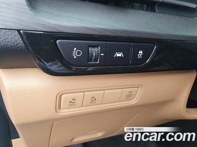 Kia Carnival 2022 thumb 9