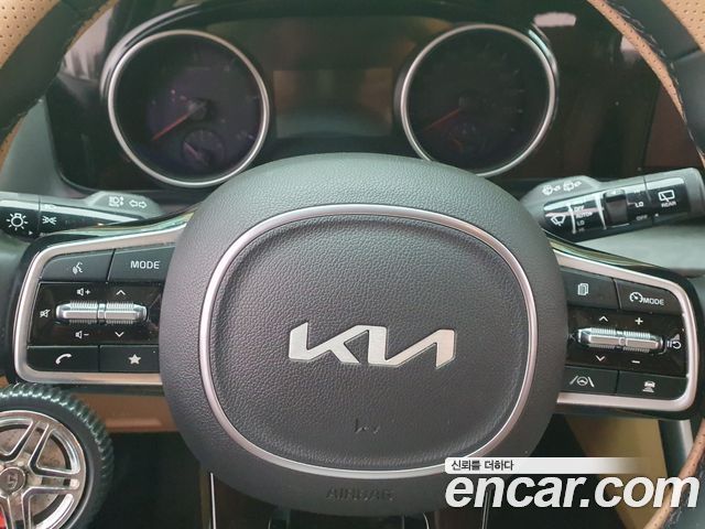 Kia Carnival 2022 thumb 10