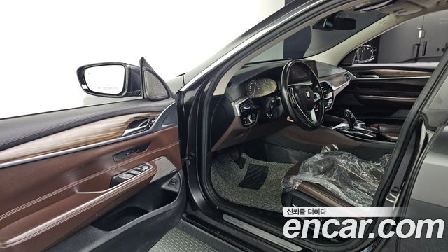 BMW 3 серии GT 2019 thumb 11