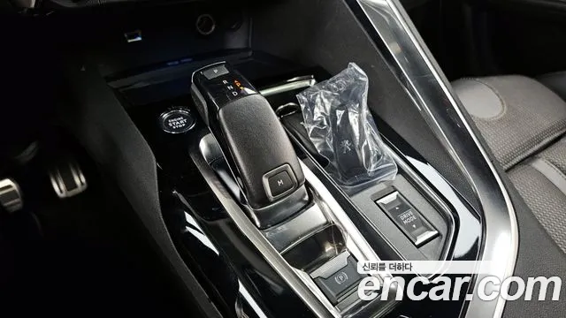 Peugeot 3008 2022 thumb 6