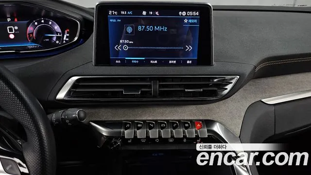 Peugeot 3008 2022 thumb 8