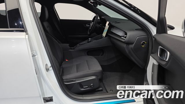 Polestar 2 2023 thumb 12