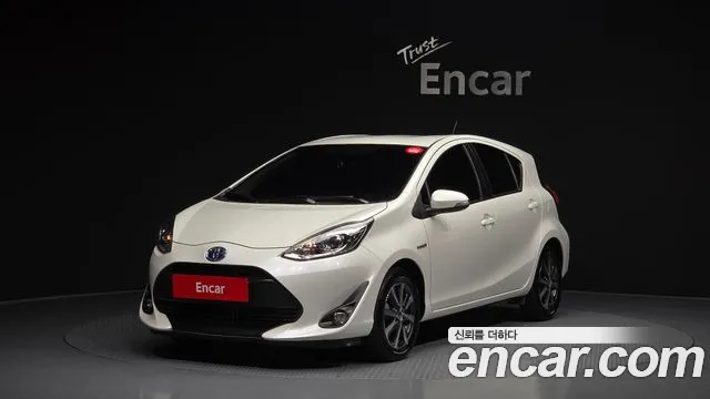Toyota Prius C 2019 thumb 10