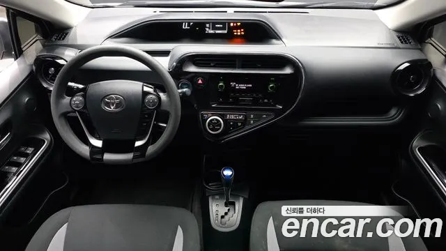 Toyota Prius C 2019 thumb 5
