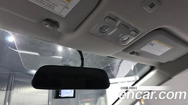 Toyota Prius C 2019 thumb 12