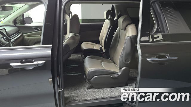Kia Carnival 2024 thumb 11