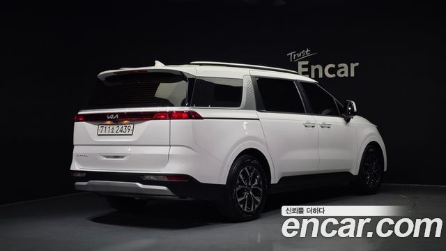 Kia Carnival 2022 thumb 3