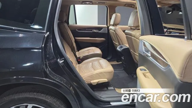 Cadillac XT6 2023 thumb 2