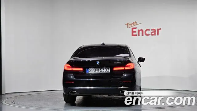 BMW 5 серии 2021 thumb 3