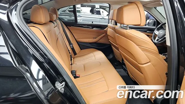 BMW 5 серии 2021 thumb 11