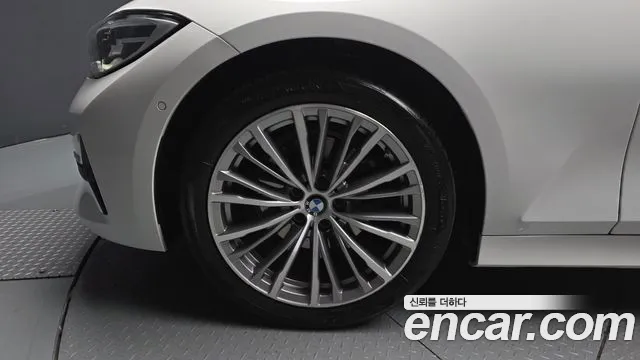 BMW 3 серии 2021 thumb 5