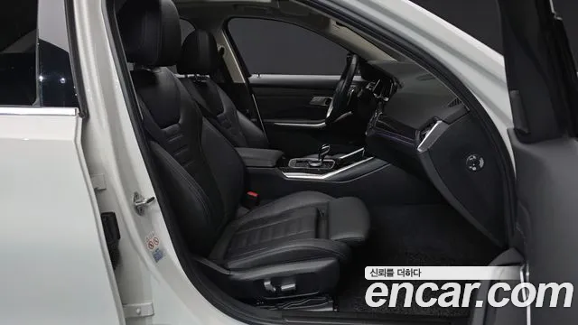 BMW 3 серии 2021 thumb 2