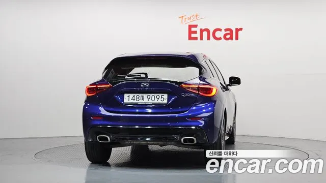 Infiniti Q30 2019 thumb 11