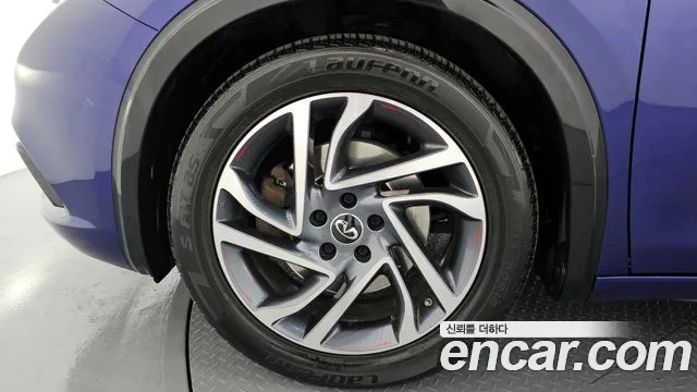 Infiniti Q30 2019 thumb 5