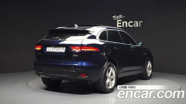 Jaguar F-Pace 2020 thumb 6