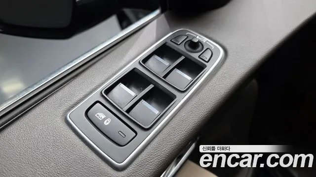Jaguar F-Pace 2020 thumb 2
