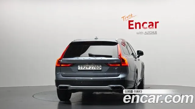Volvo V90 2019 thumb 4