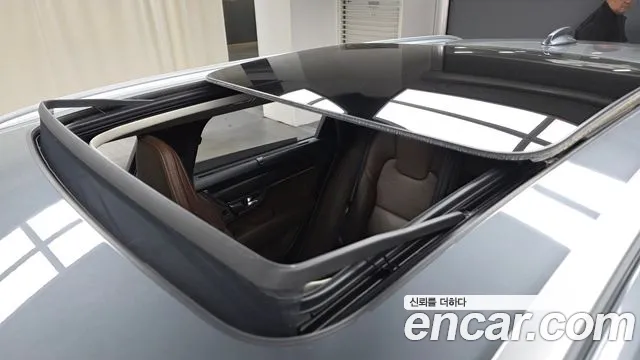 Volvo V90 2019 thumb 2