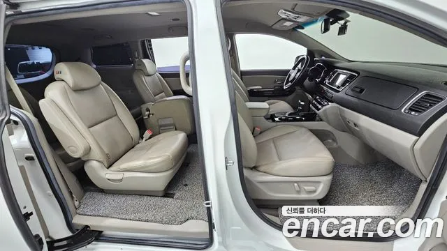 Kia Canival 2019 thumb 11