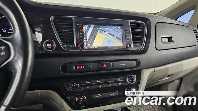 Kia Canival 2019 thumb 8