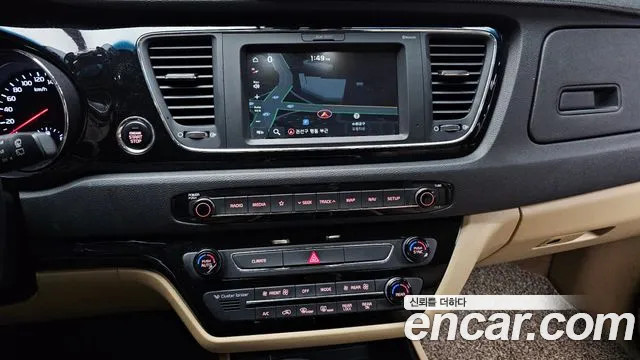 Kia Canival 2019 thumb 3