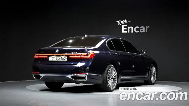BMW 7 серии 2019 thumb 9